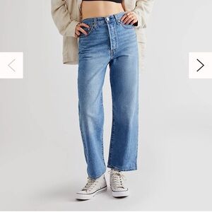 Levi's Ribcage Straight Ankle Jeans